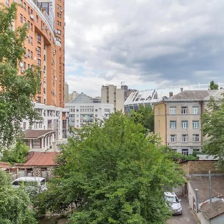 Apartments On Velyka Vasylkivska 47 Kyiv Exterior photo